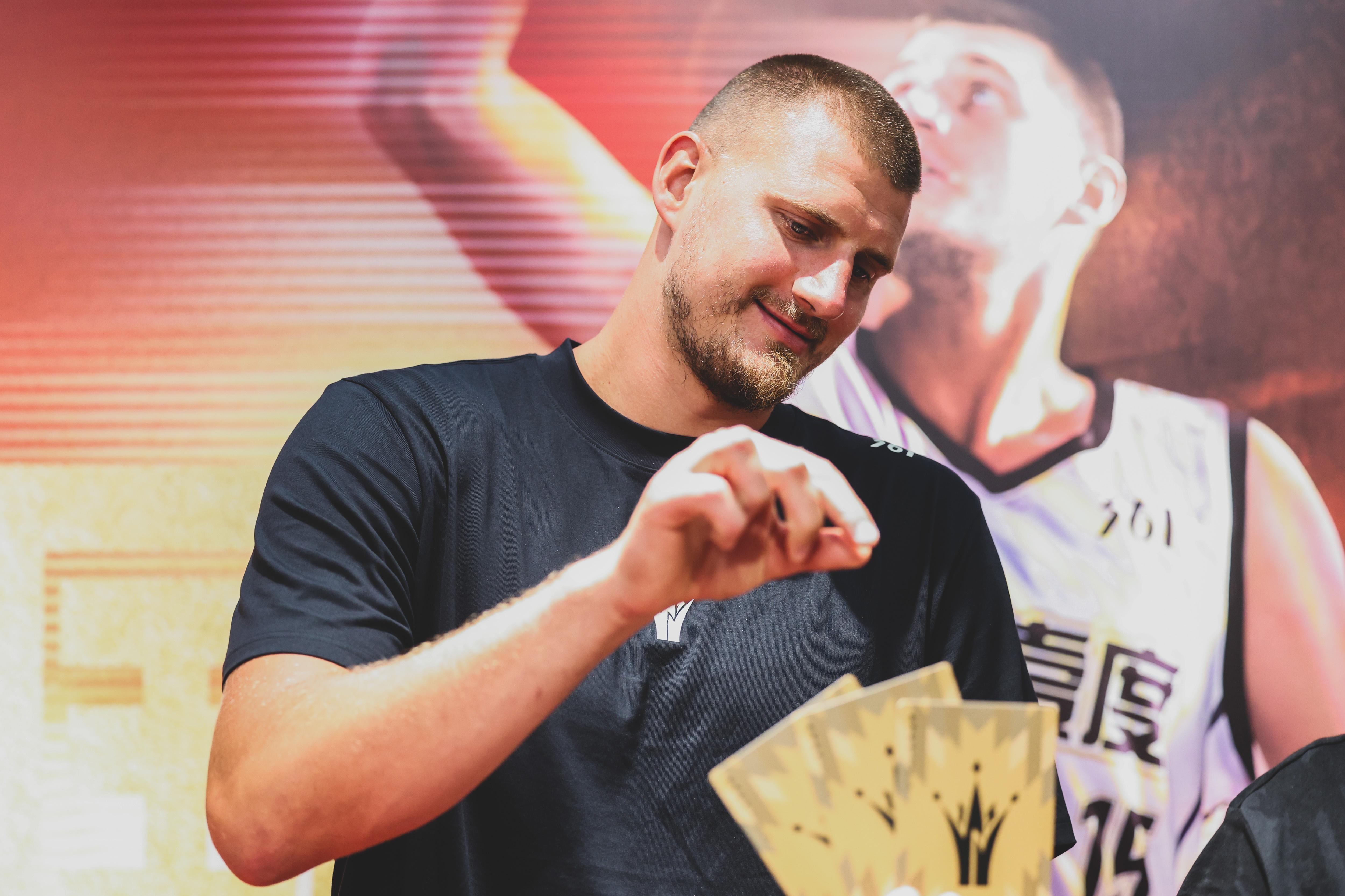 灵活的签下, 担心约基奇 灵活的签下, 担心约基奇