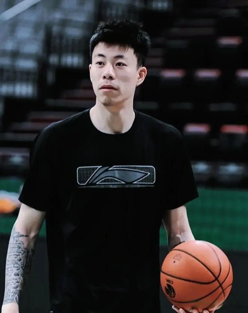 因为球队中, 张镇麟这波, 教练卢伟