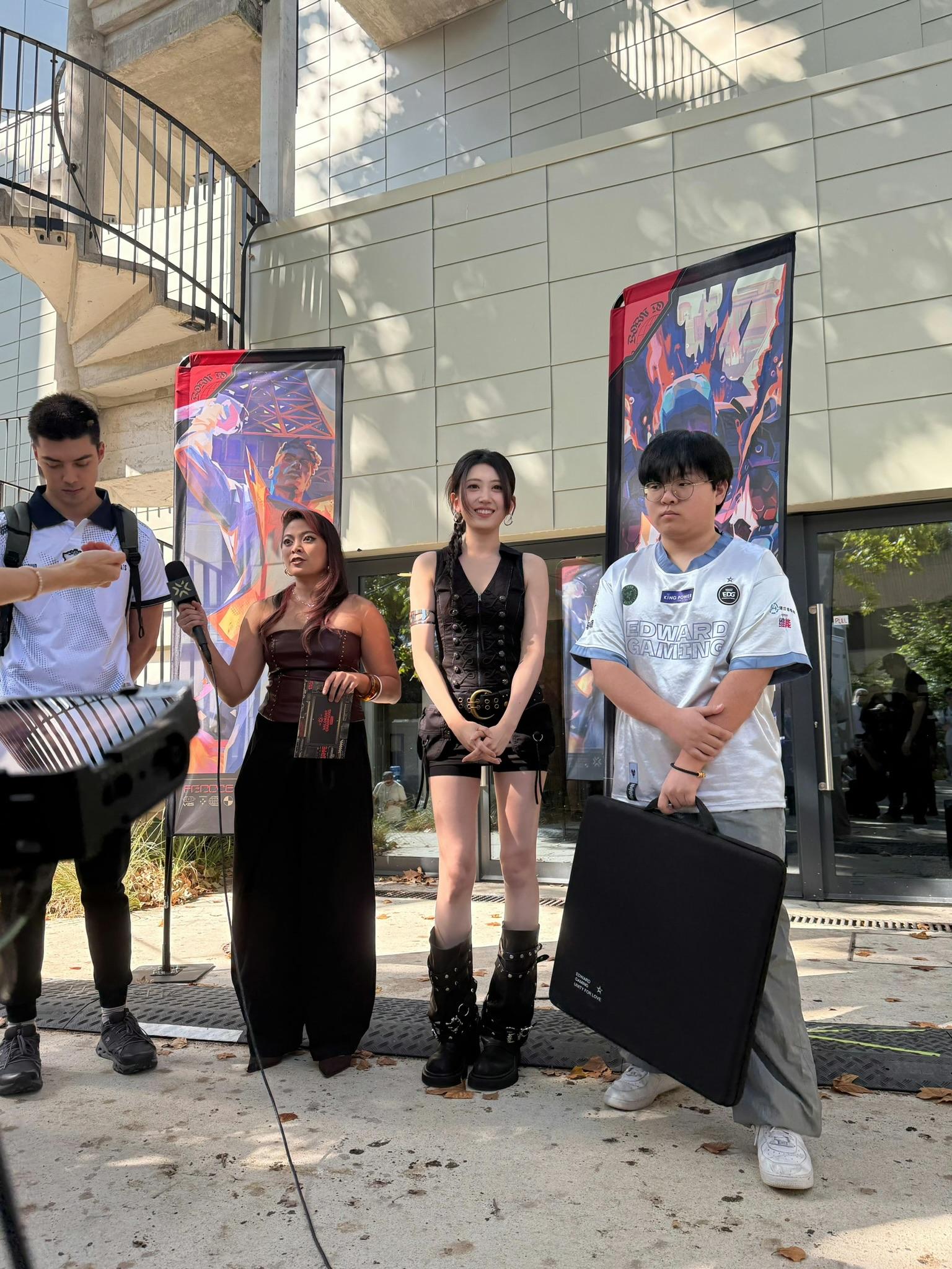 继续为了C, 继续为了C, img