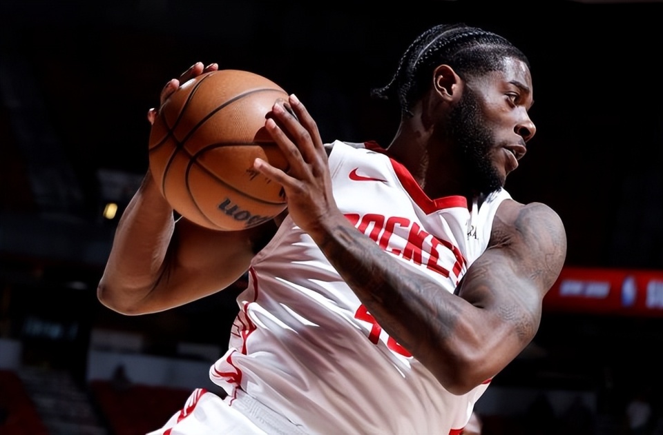 ews, 赛中的两连, 马修斯在夏 ews, 赛中的两连, 马修斯在夏